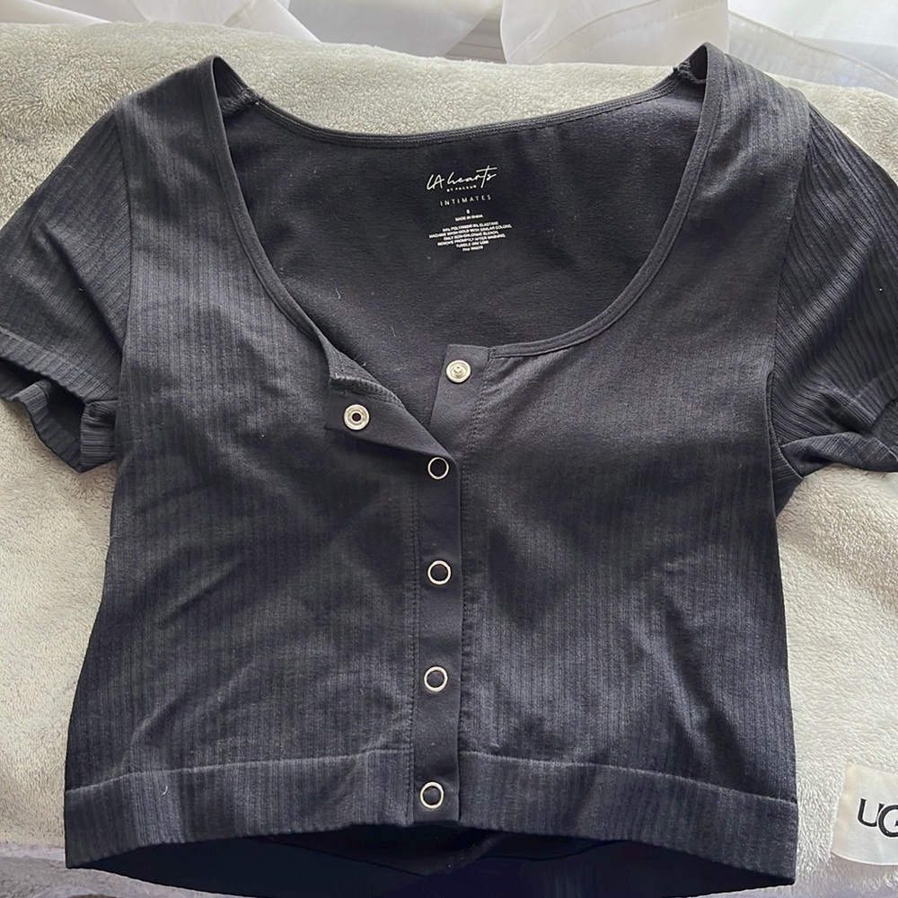 Black pacsun tee
